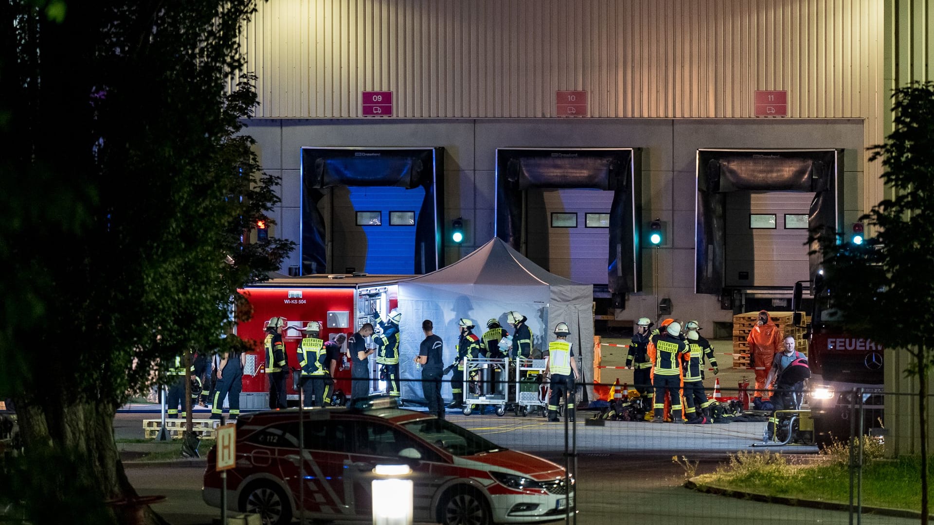 Einsatz auf dem Werksgelände von Essity: Die Löschung des brennenden Containers dauerte mehrere Stunden.