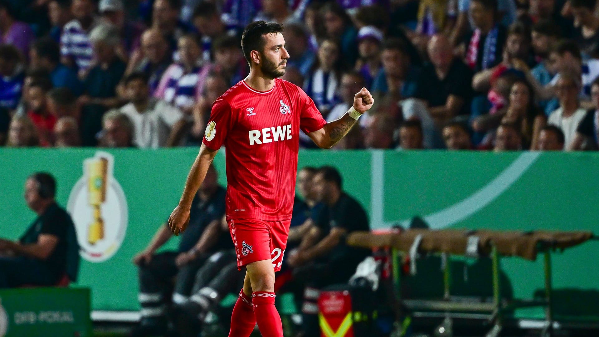 Torjubel zum 1:2 durch Sargis Adamyan: Der 1. FC Köln hat am Montag gegen den VfL Osnabrück gewonnen.