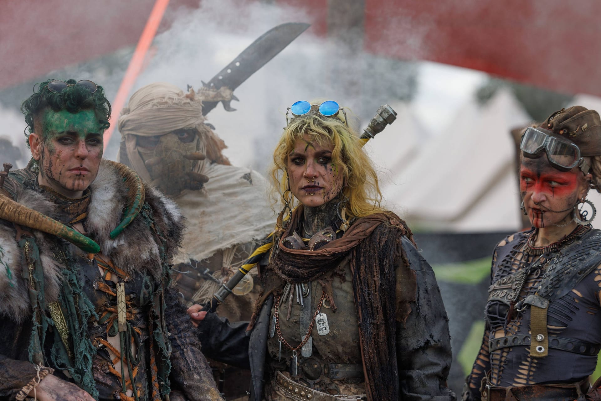 Wacken 2023 sollte wieder der totale Ausnahmezustand werden. Auch die Wastelandwarriors wollten mit passender Endzeitstimmung beitragen. Doch nach dem Anreisestopp folgte der Einlassstopp.