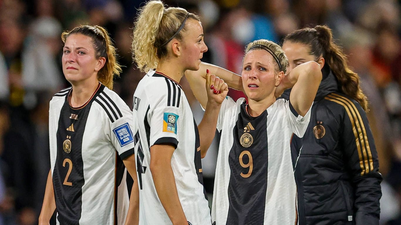Fassungslos: Die deutsche Nationalmannschaft nach dem WM-Aus gegen Südkorea.