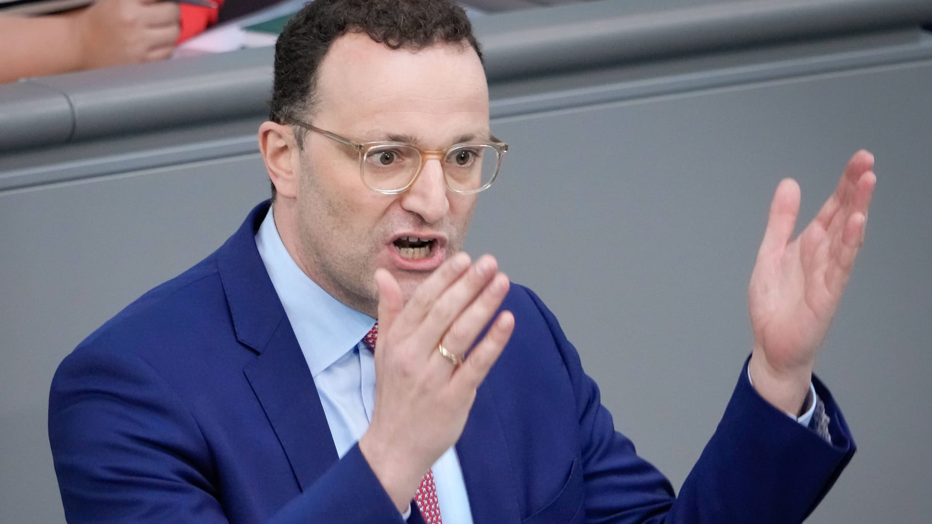 Jens Spahn (Archivbild): Der Vorschlag des ehemaligen Gesundheitsministers findet Zustimmungen bei Kommunalverbänden.