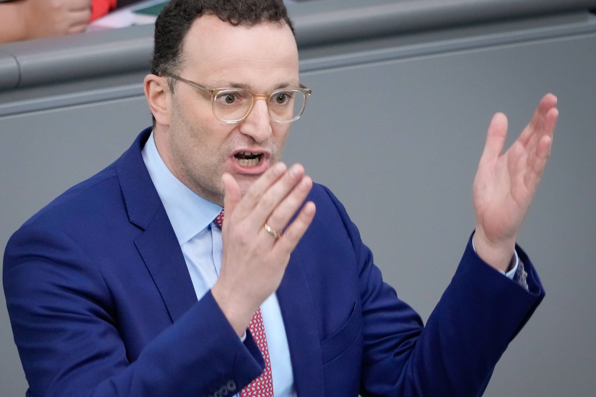 Jens Spahn (Archivbild): Der Vorschlag des ehemaligen Gesundheitsministers findet Zustimmungen bei Kommunalverbänden.