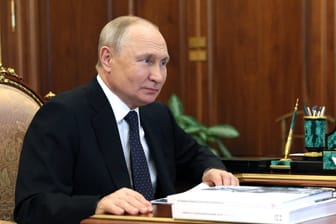 Russlands Präsident Putin: Nun gerät sein Land unter Druck.