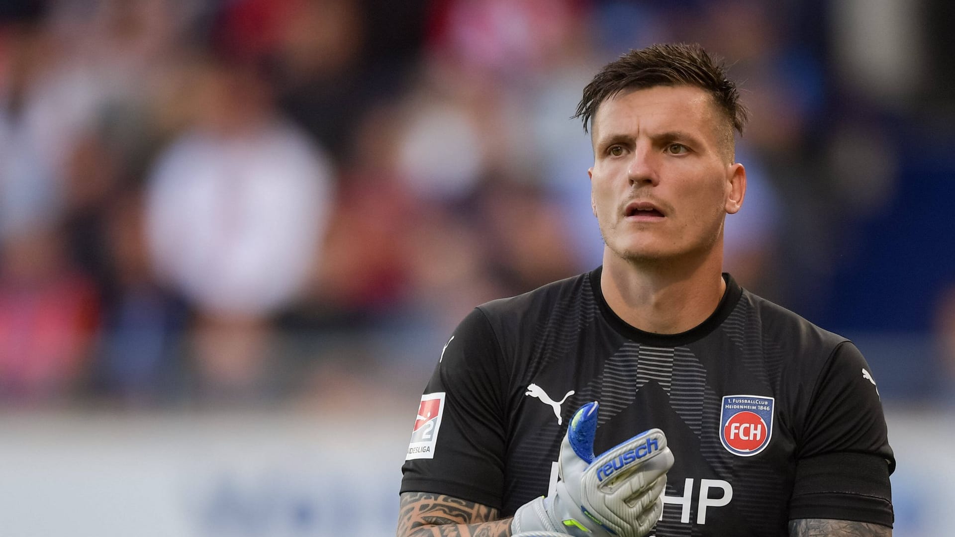 Kevin Müller: Der Heidenheim-Torhüter spielt schon seit acht Jahren für den Klub.