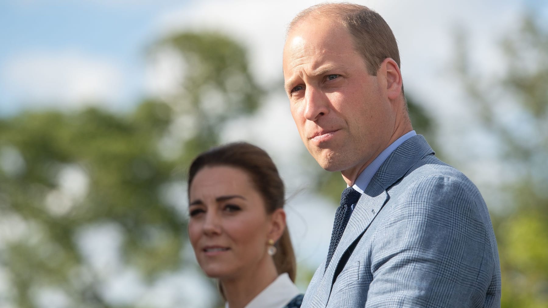 Príncipe William se disculpa en mensaje de video con su hija Charlotte