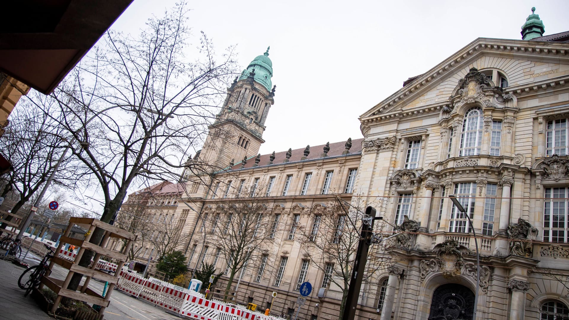 Amtsgericht Tiergarten in Berlin (Archivfoto): Hier wird ein Prozess gegen einen 20-jährigen Zuhälter verhandelt.