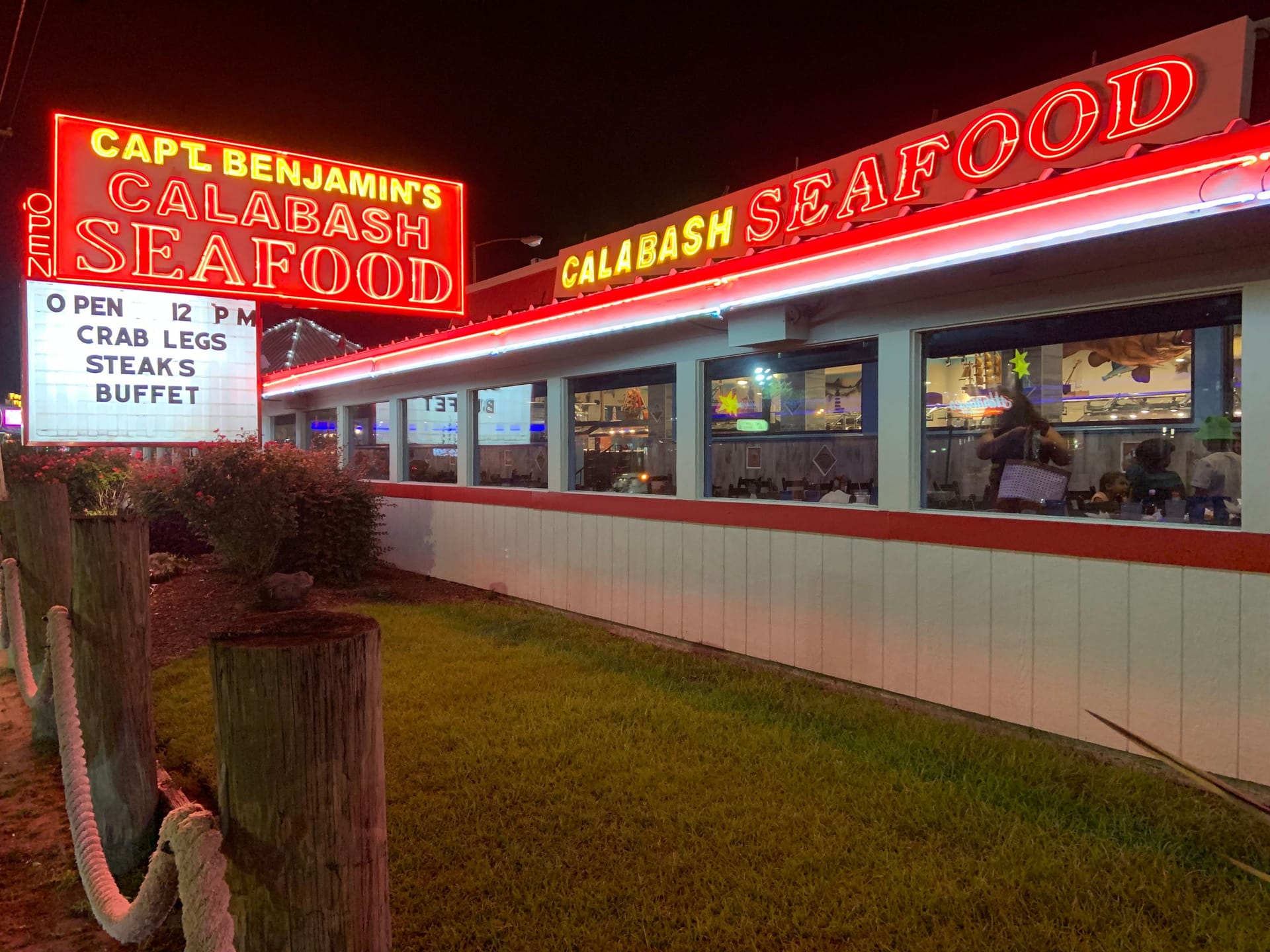 Seafood satt: All you can eat Buffet in Myrtle Beach.