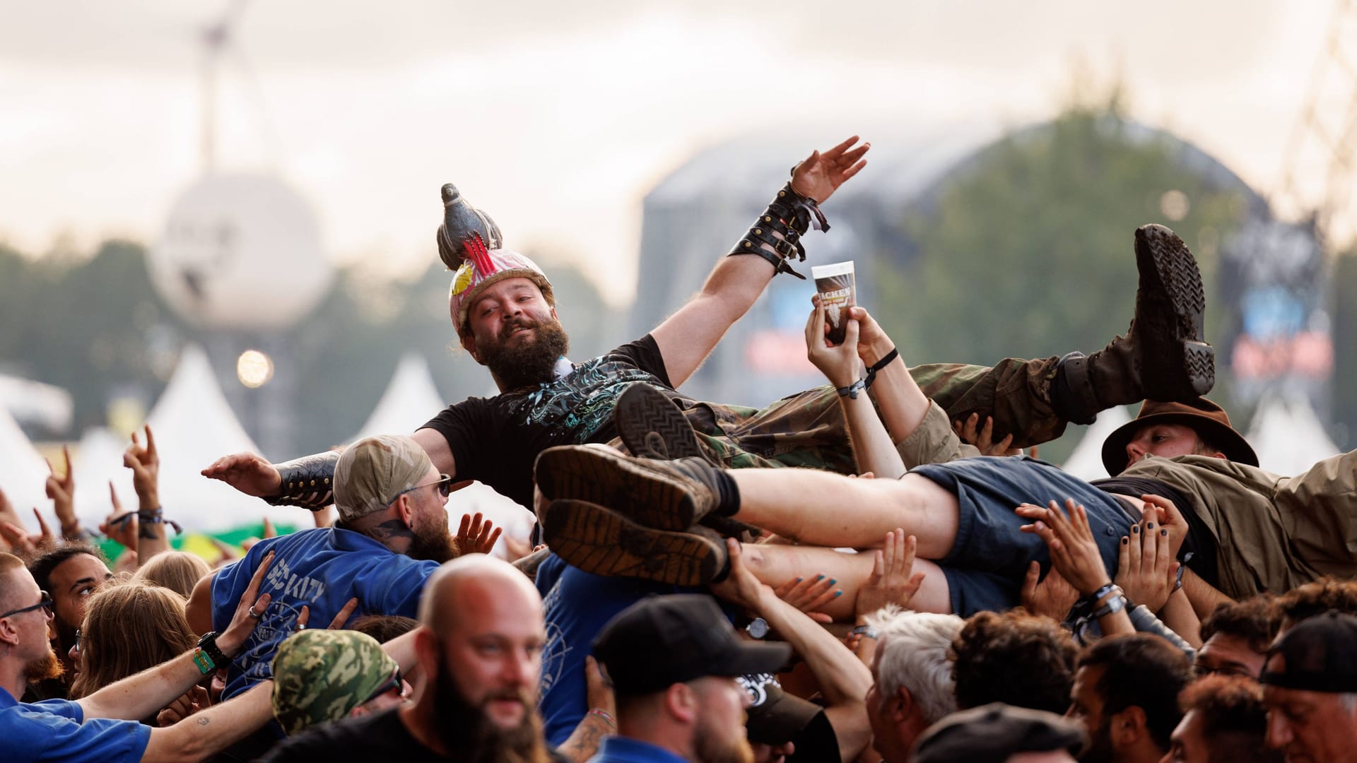 Bad in der Wacken-Menge: Trotz deutlich weniger Fans in diesem Jahr war die Stimmung auf dem Festival gut.