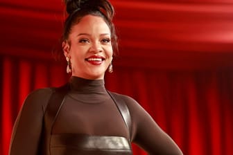 Rihanna: Die Sängerin hat sich bislang nicht zu den Schlagzeilen geäußert.