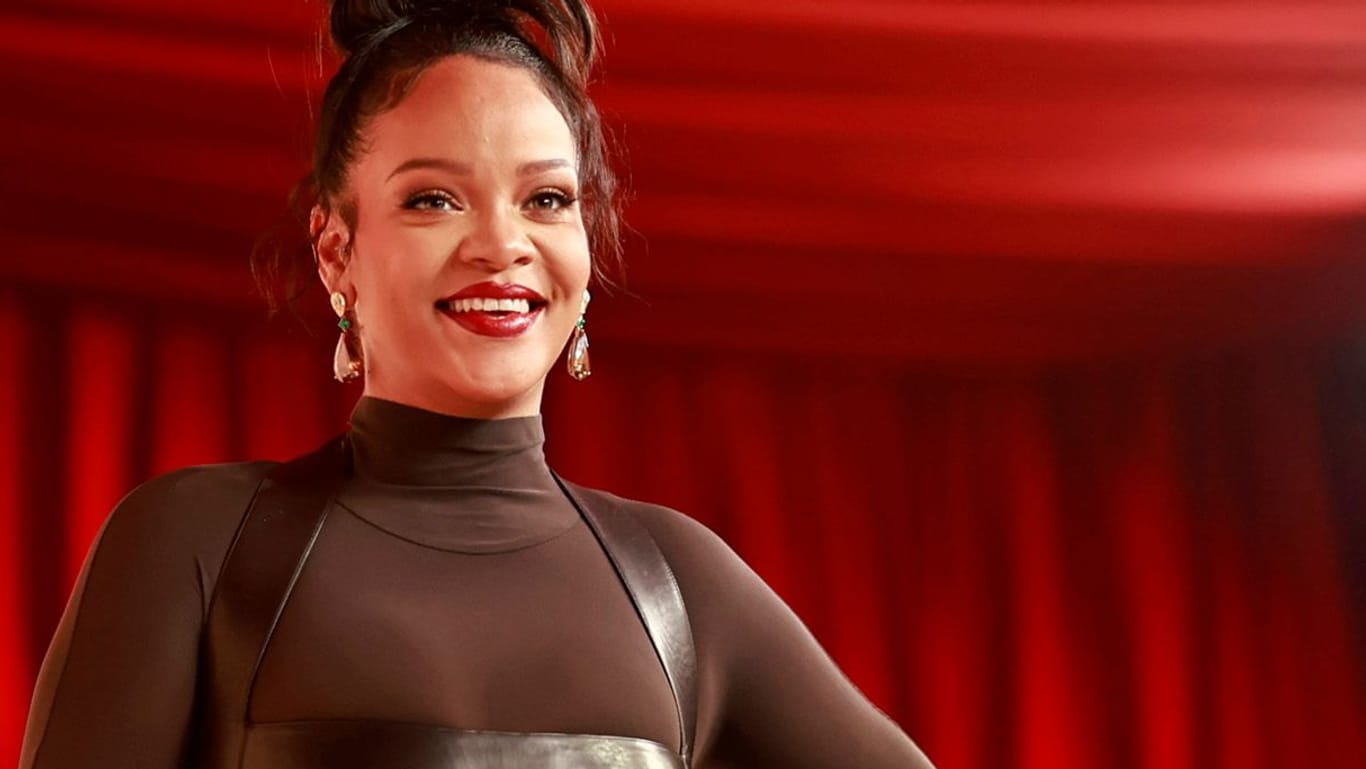 Rihanna: Die Sängerin hat sich bislang nicht zu den Schlagzeilen geäußert.