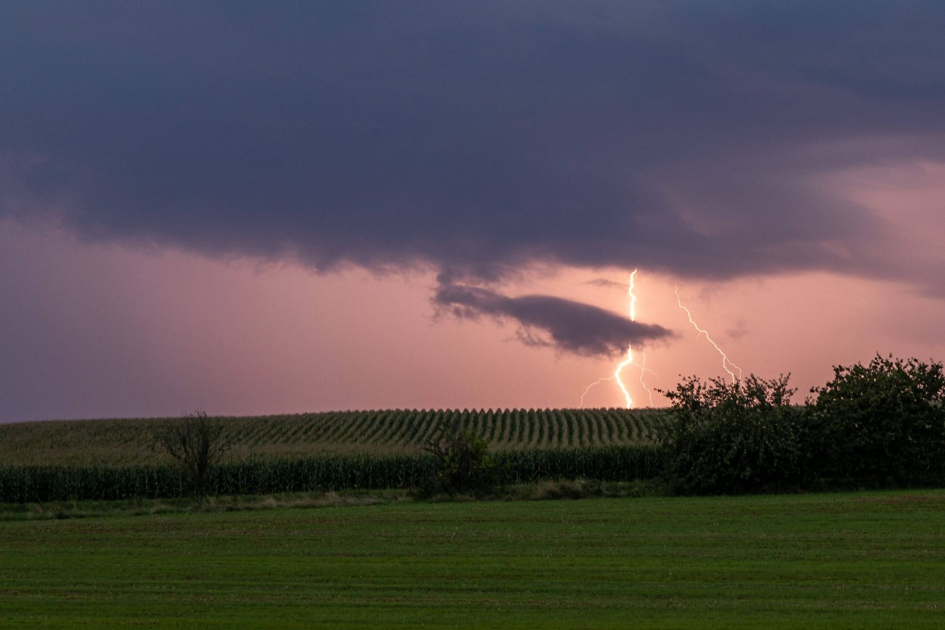 Gewitter in Hessen: Über Deutschland ziehen weiter Unwetter.