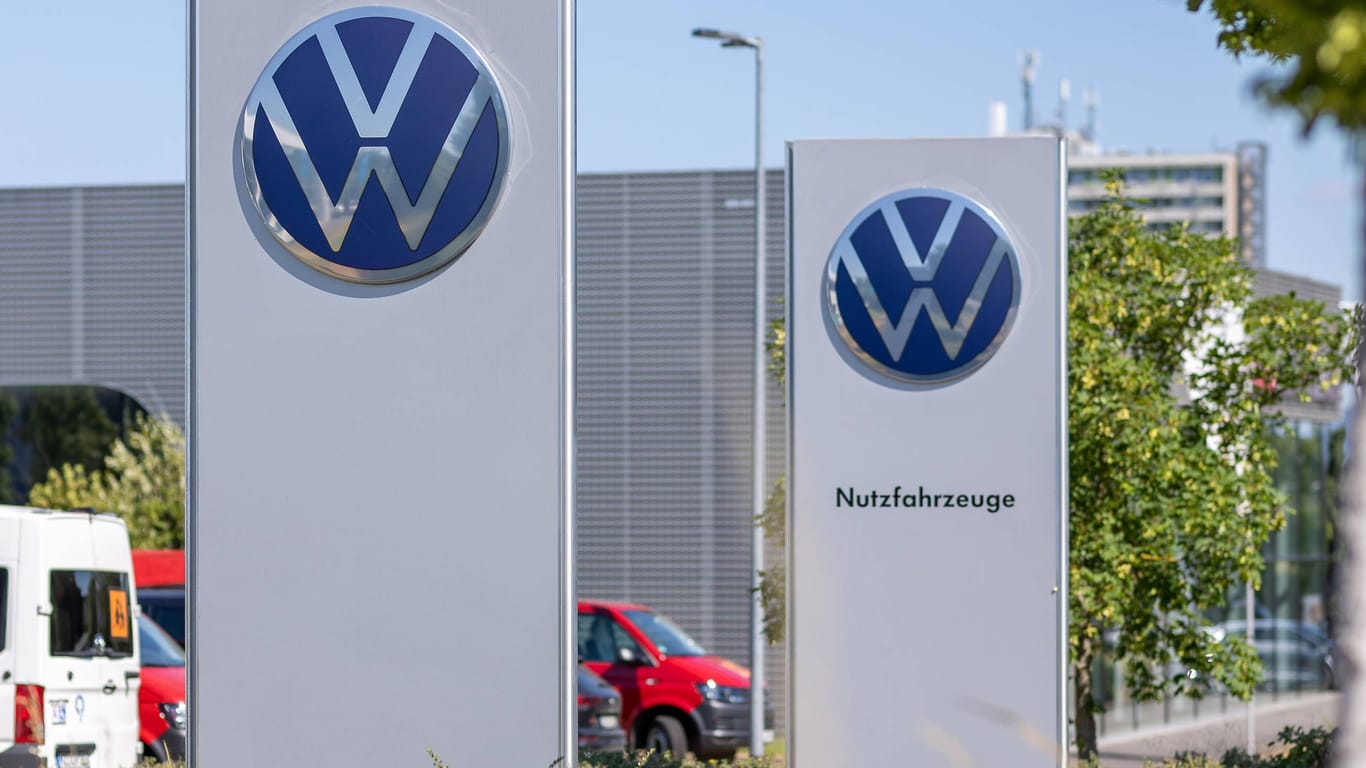 Zum Monatswechsel: VW erhöht erneut die Preise.