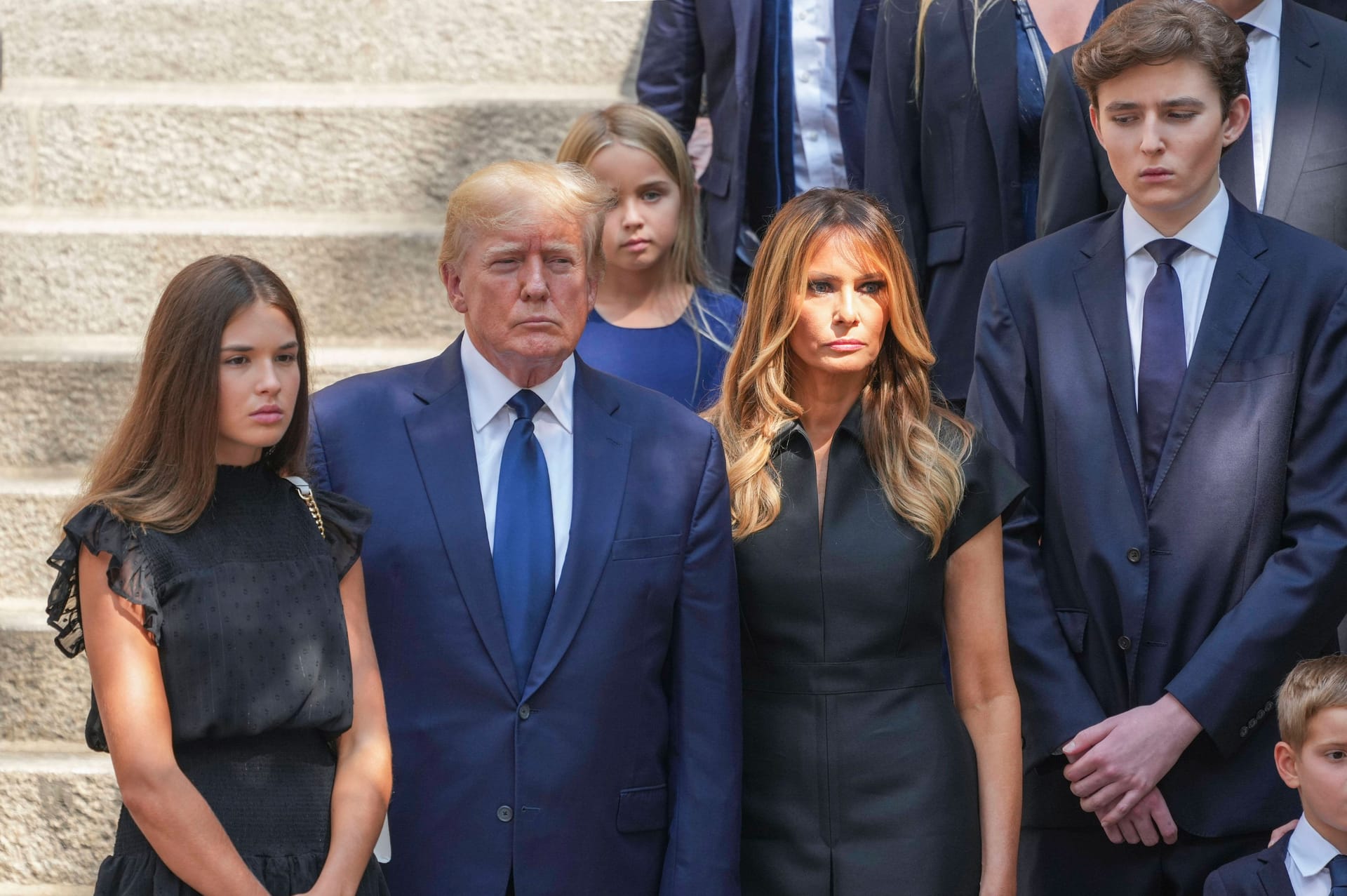 Barron Trump neben seinen Eltern Donald und Melania Trump im Juli 2022
