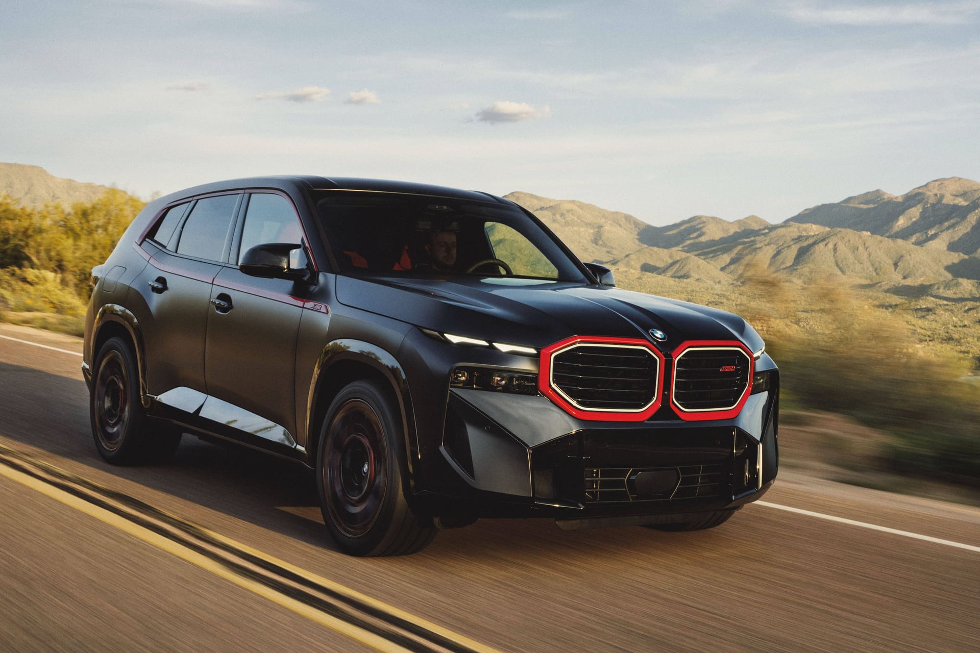 BMW XM Red Label: Das SUV ist die größte und umstrittenste Neuheit im September.