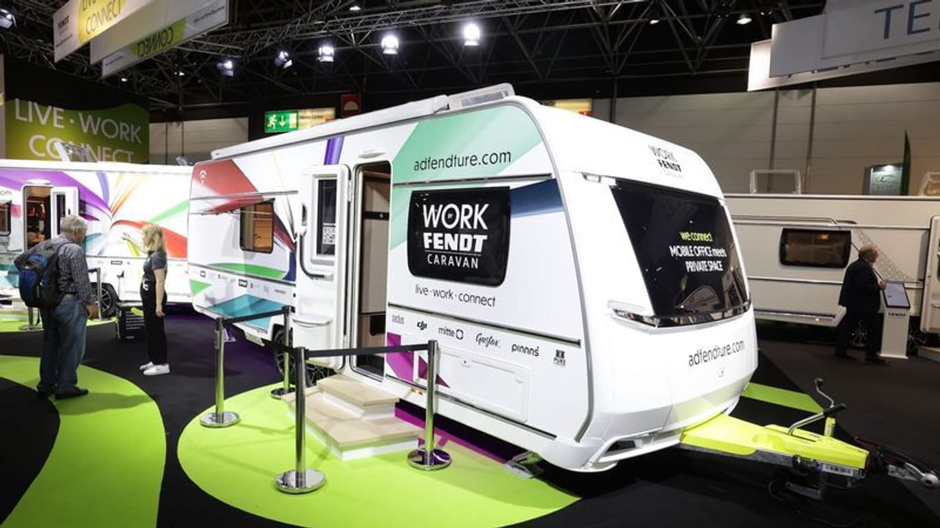 Digitale Nomaden hat Fendt-Caravan mit seinen Konzept-Wohnwagen «Live.Work.Connect» im Blick.