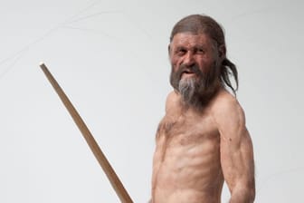 Das Museum in Bozen zeigt "Ötzi" mit weißer Haut: "Wir werden die Rekonstruktion nicht gleich anpassen."