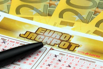 Lotterieschein Euro Jackpot (Symbolbild): 117 Millionen Euro gehen in den Norden Deutschlands.