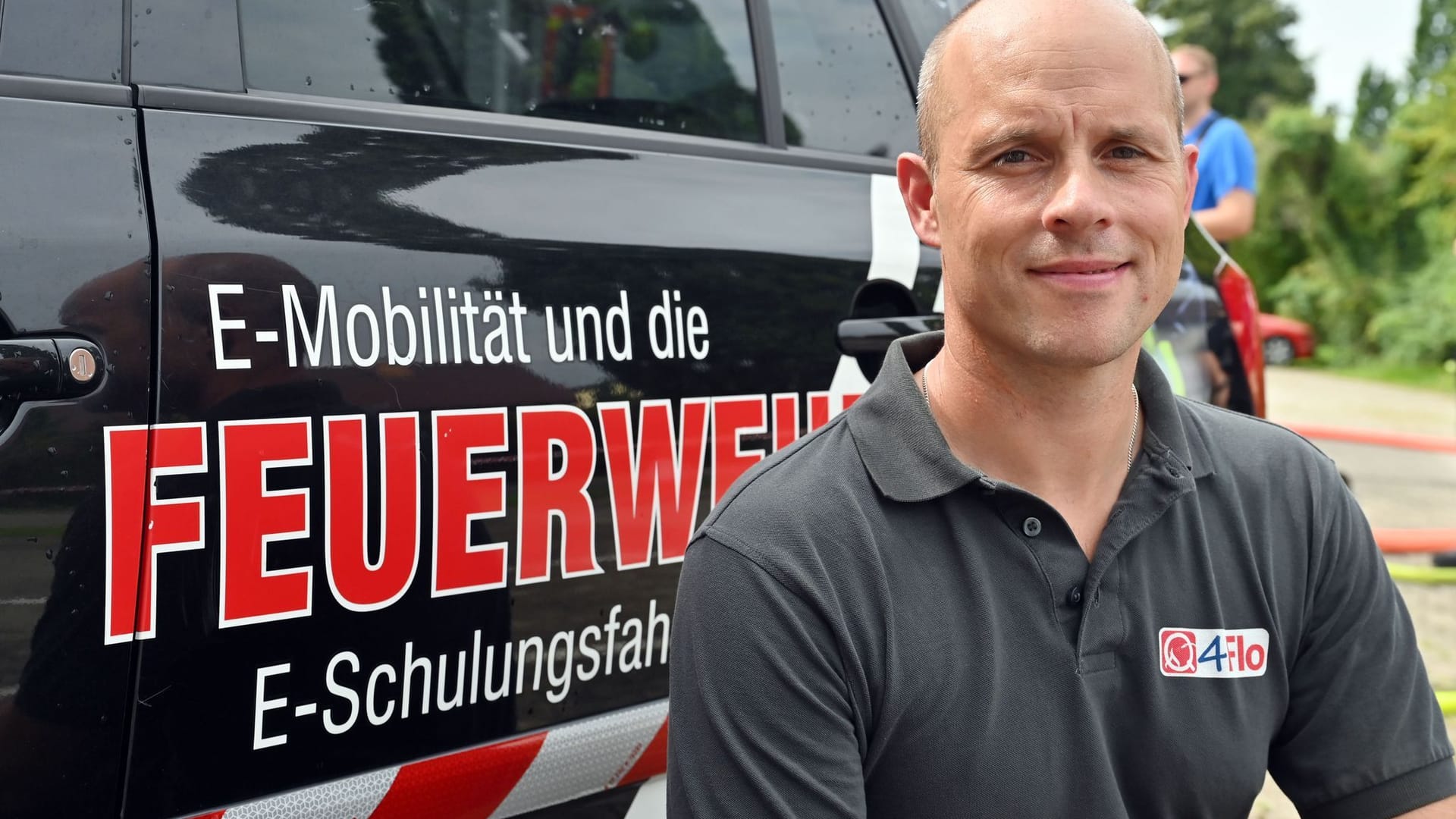 Feuerwehr-Training an E-Fahrzeugen