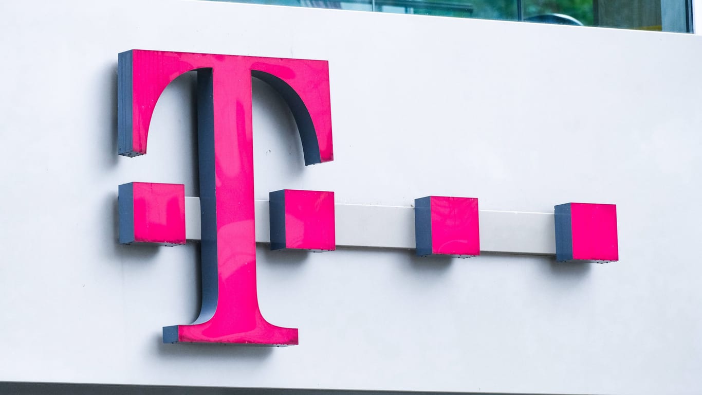 Telekom-Logo (Symbolbild): Eine Tochter des Unternehmens will tausende Stellen streichen.