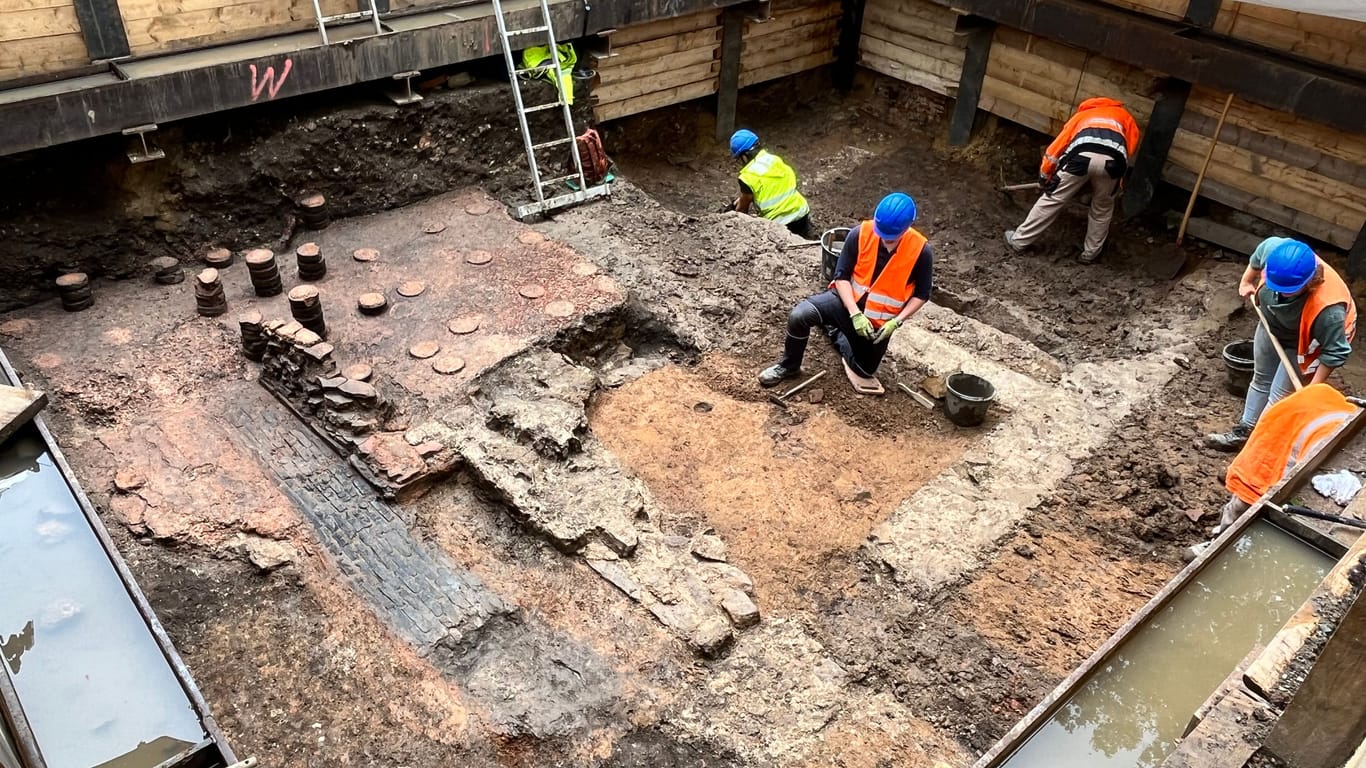 Die Ausgrabungsstelle am Neumarkt: Hier wurde eine private Badeanlage der Römer entdeckt.