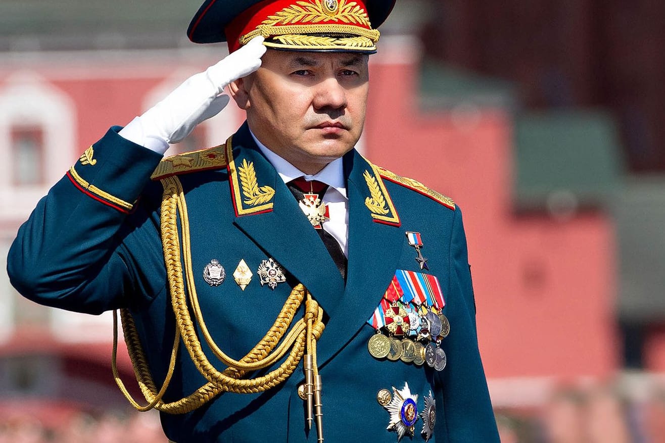 Verteidigungsminister Sergeij Schoigu hat Hunderte Abzeichen entwerfen lassen.