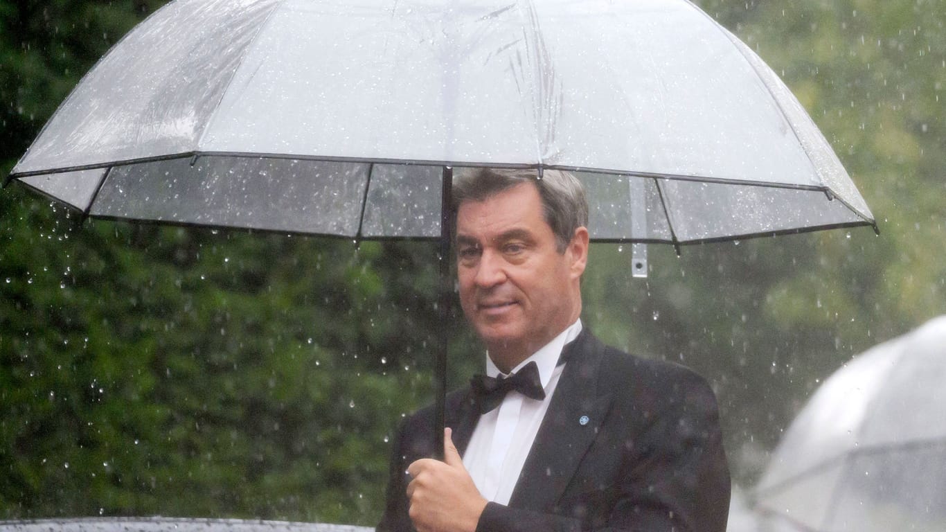 Söder im Regen (Archivfoto): In zwei Monaten wird in Bayern gewählt, doch seine persönlichen Beliebtheitswerte schwächeln.