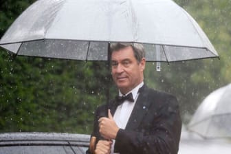 Söder im Regen (Archivfoto): In zwei Monaten wird in Bayern gewählt, doch seine persönlichen Beliebtheitswerte schwächeln.