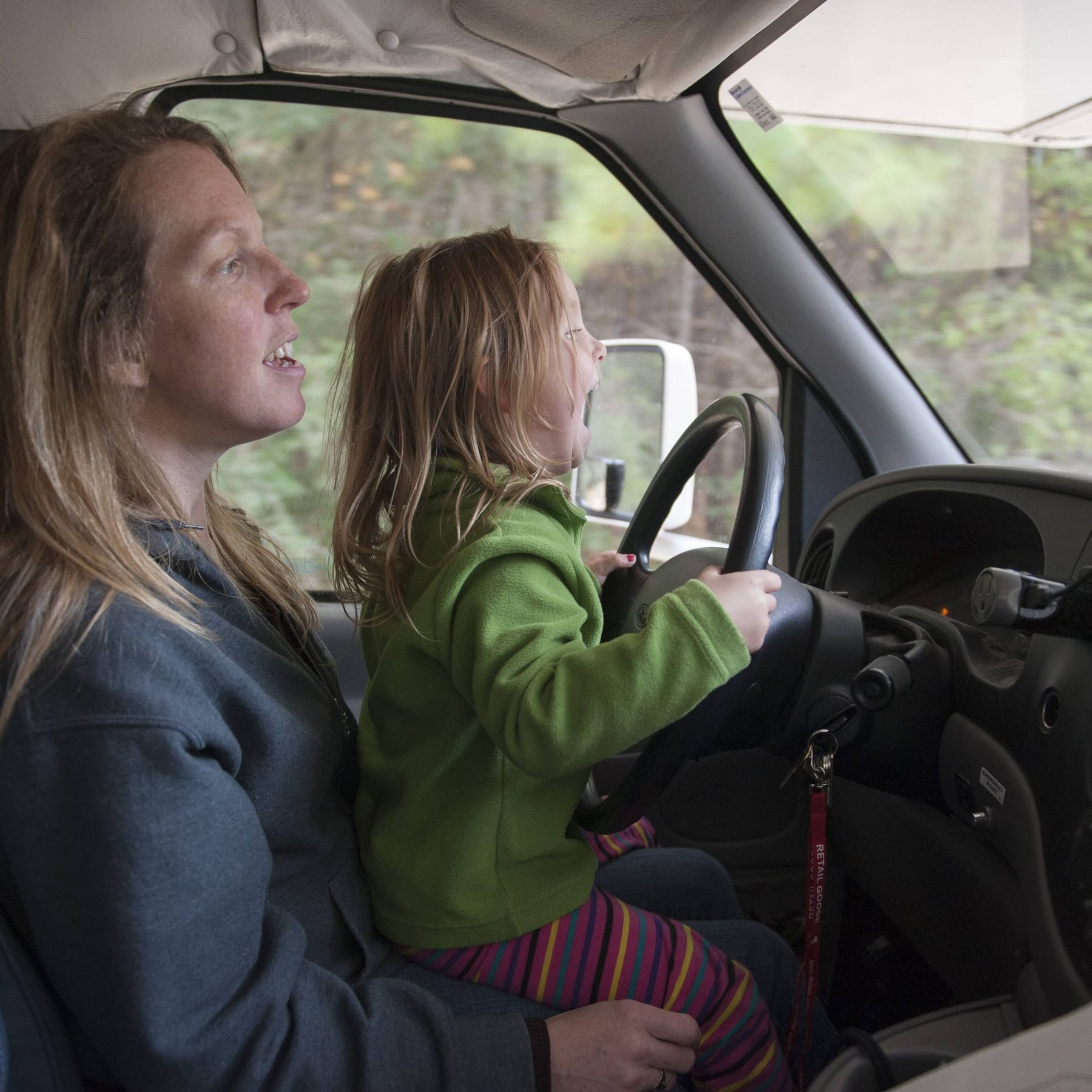 Sicher mit Kindern im Auto: Dieser vier Fehler bergen ein Risiko