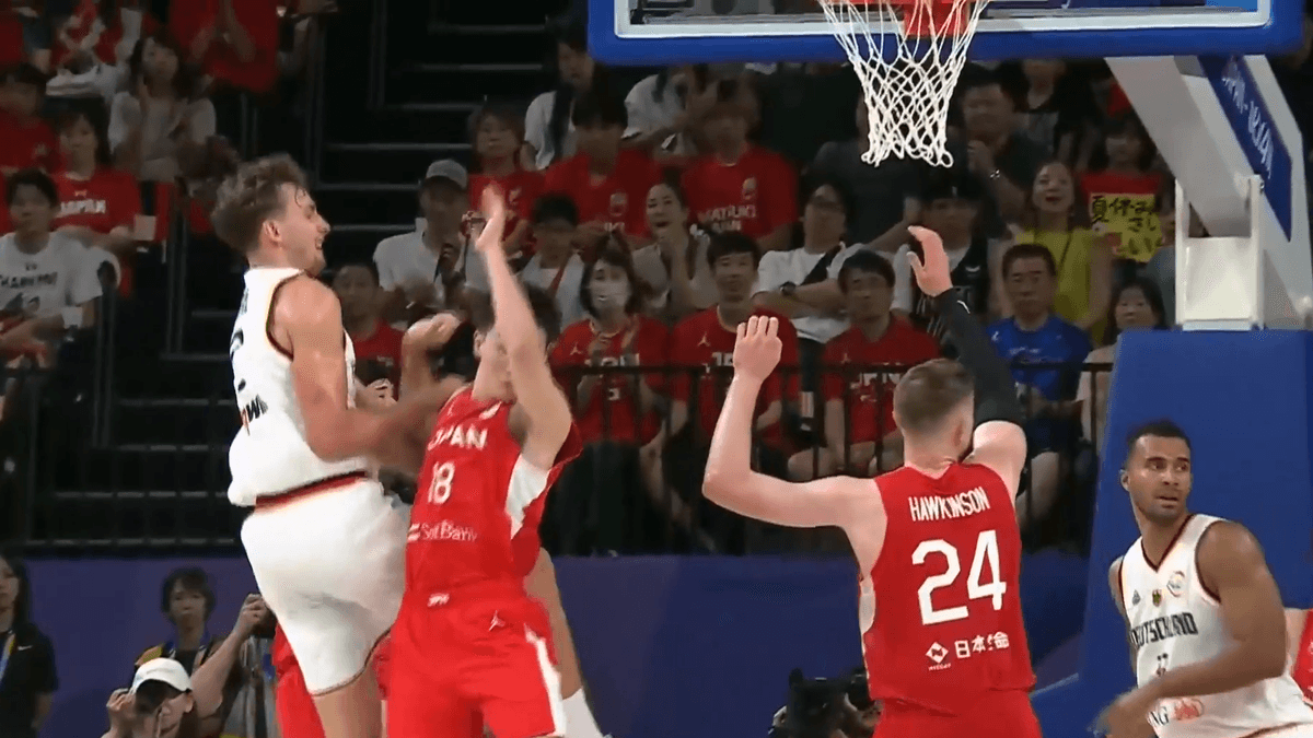 Basketball-WM: Franz Wagner verletzt sich bei Auftaktspiel – Schreckmoment