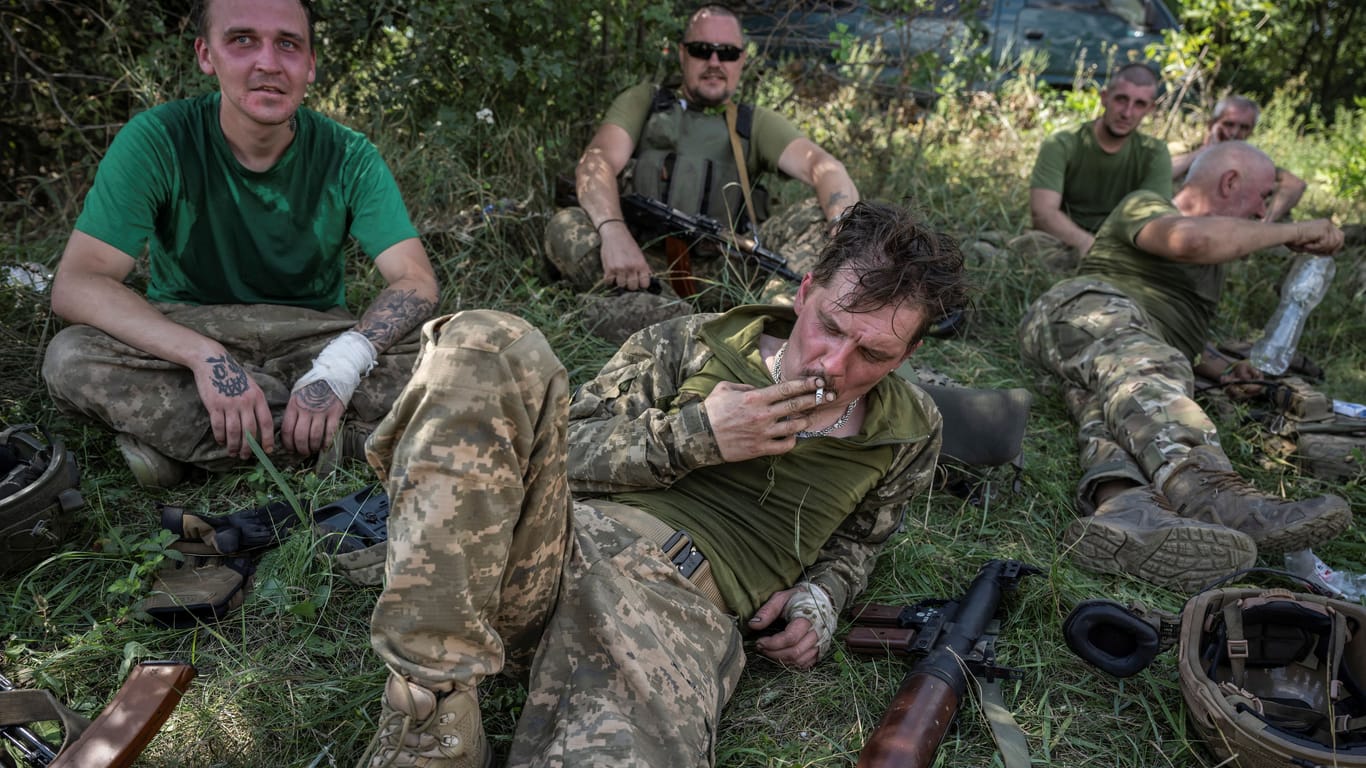 Ukrainische Soldaten (Archivbild): Für eine Massenrekrutierung in der Ukraine gibt es keine Belege.