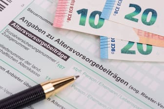 Private Altersvorsorge: Laut einer Umfrage sorgt sich eine Mehrheit der Deutschen um ihr finanzielles Wohlergehen im Alter.