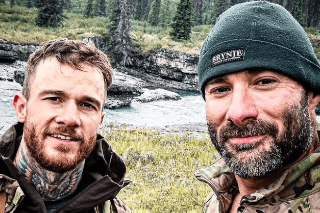 Fabio Schäfer (links) und Otto Karasch: Die beiden YouTuber waren gemeinsam in Kanada auf einem Survival-Trip.