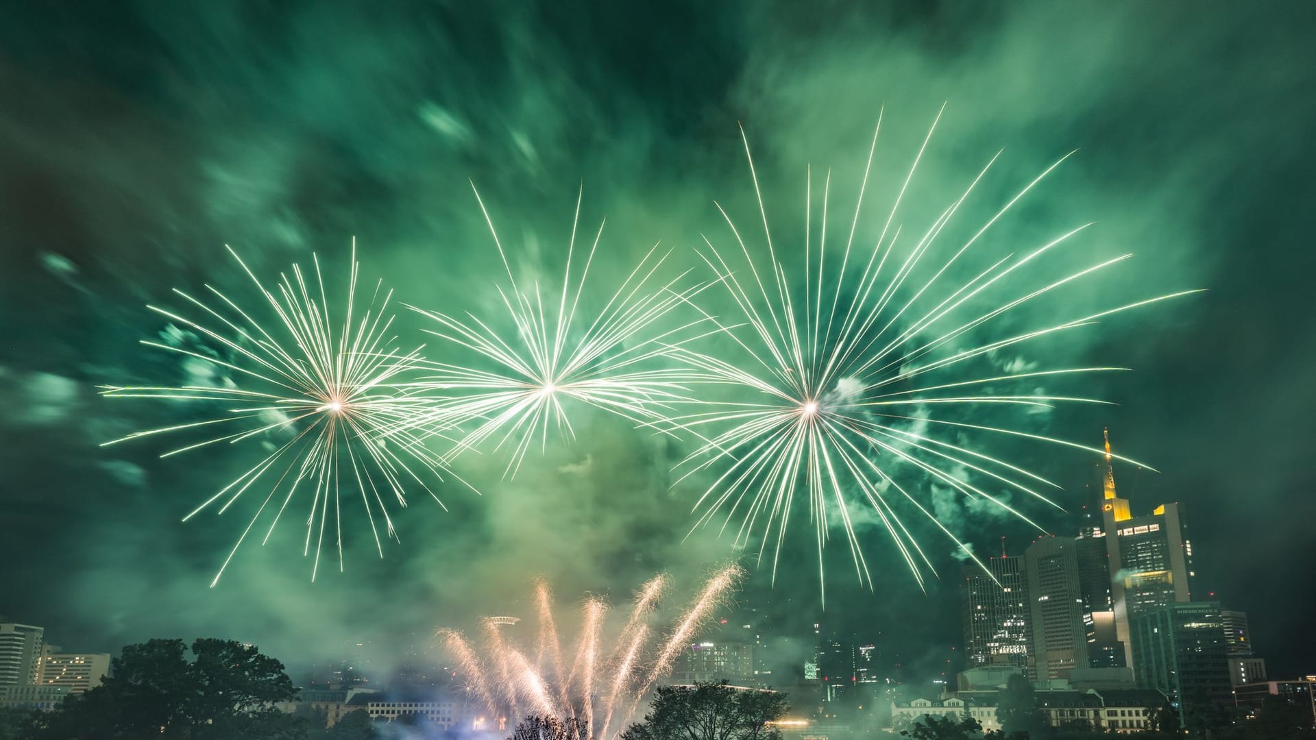 Museumsuferfest schließt mit Feuerwerk ab