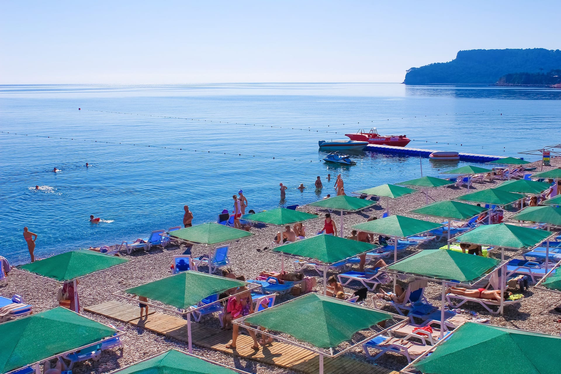 Strand in der Türkei in der Region Antalya (Archivbild): Zweimal sind dort in kurzer Zeit jetzt Tote angeschwemmt worden.