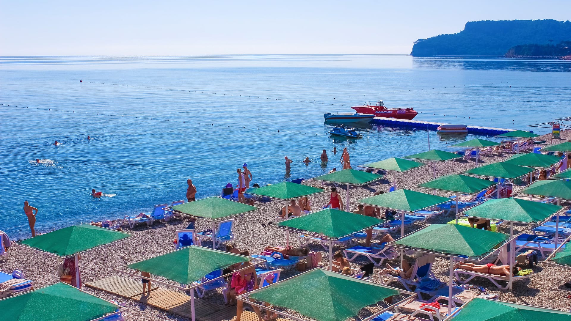 Strand in der Türkei in der Region Antalya (Archivbild): Zweimal sind dort in kurzer Zeit jetzt Tote angeschwemmt worden.