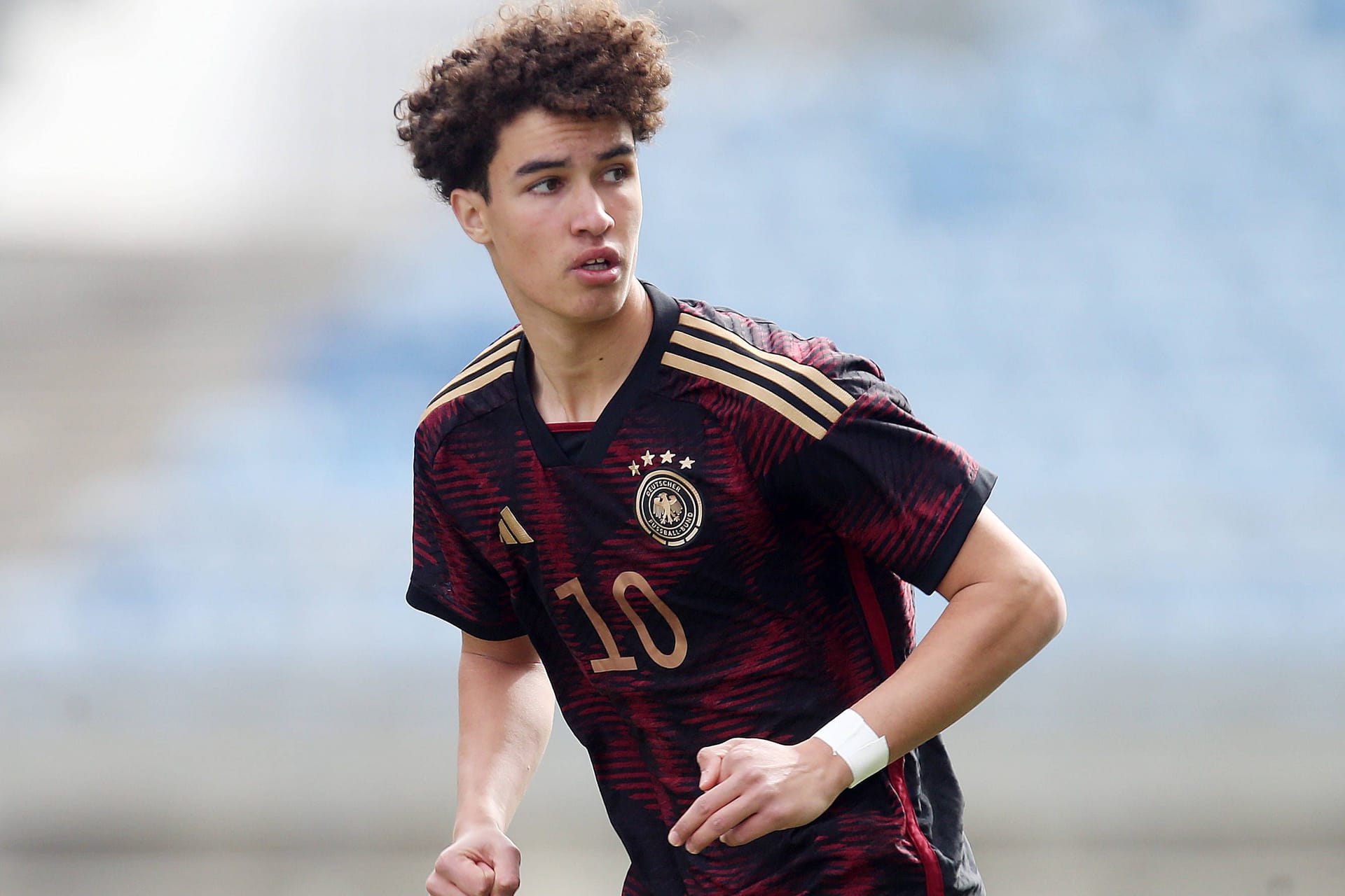 Noah Darvich: Seine Ausstiegsklausel beim FC Barcelona beträgt eine Milliarde Euro.