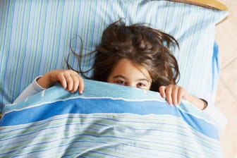 Schlafenszeit: Mit dem Wechsel vom Kindergarten in die Schule ändert sich der Schlafrhythmus.