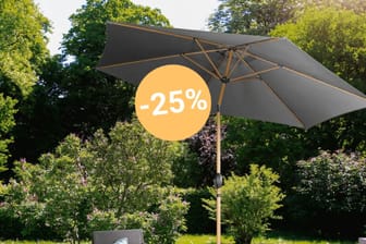 Sonnenschirm im Angebot: Das Modell von Livarno kostet heute nur 59,99 Euro.
