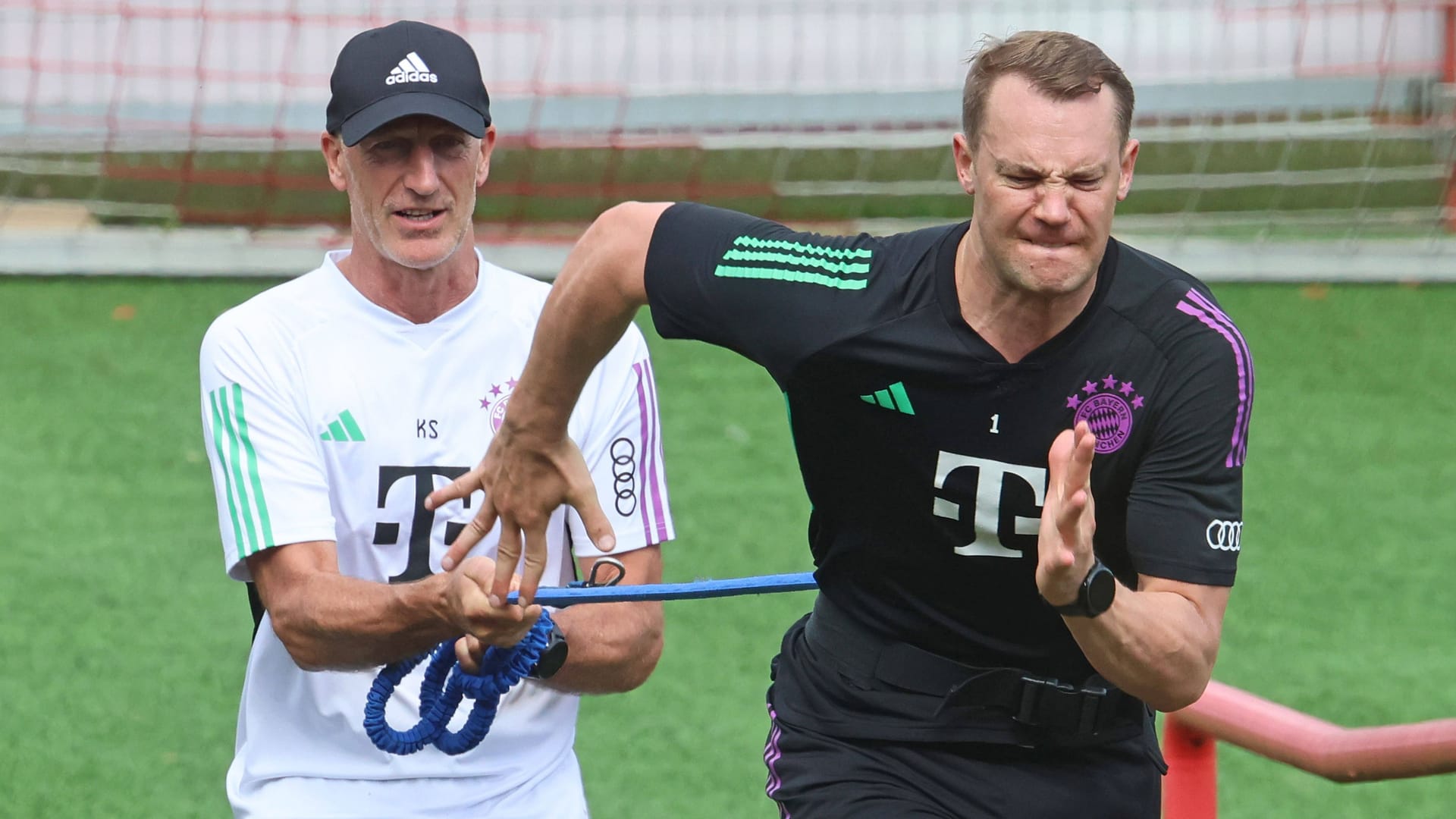 Manuel Neuer im Training: Wann kehrt der Keeper ins Bayern-Tor zurück?