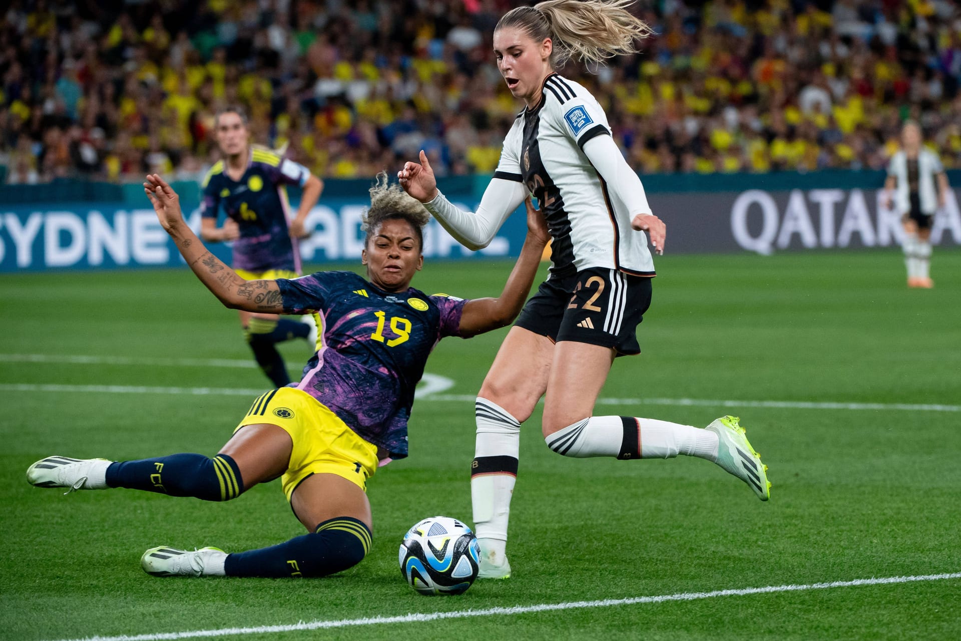 Jorelyn Carabalí (links) gegen Jule Brand: Nach der WM ereilte die Kolumbianerin eine Tragödie.