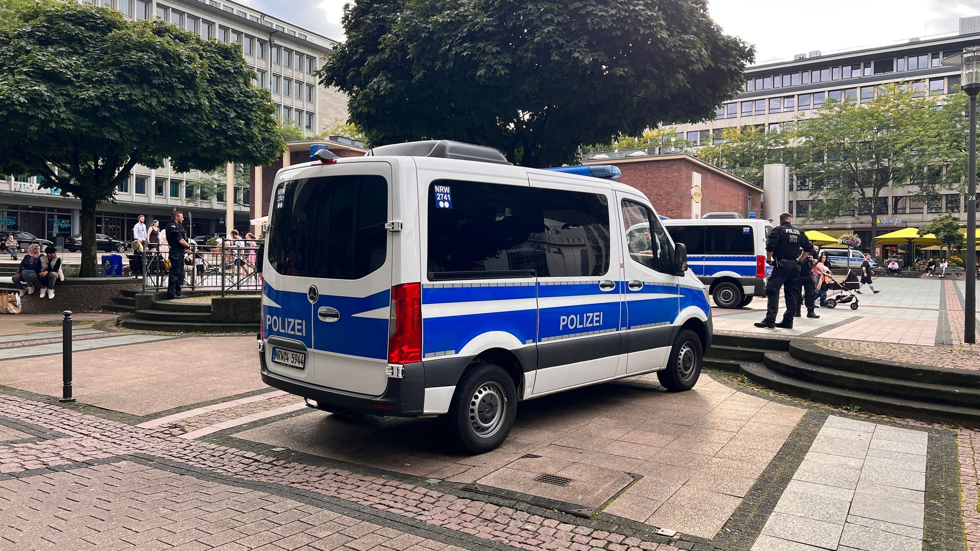 Die Polizei in Essen im Einsatz: Hier könnten heute Abend Kämpfe zwischen Syrern und Iranern ausgetragen werden.