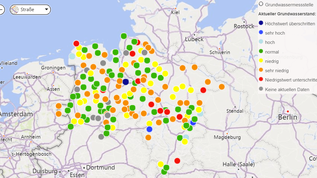 Die Karte vom 11. Juli 2023: Deutlich zu erkennen sich zahlreiche gelbe, orangefarbene und rote Punkte.