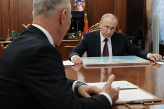 Diktator Putin streitet eine Mitschuld an Prigoschins Tod ab.