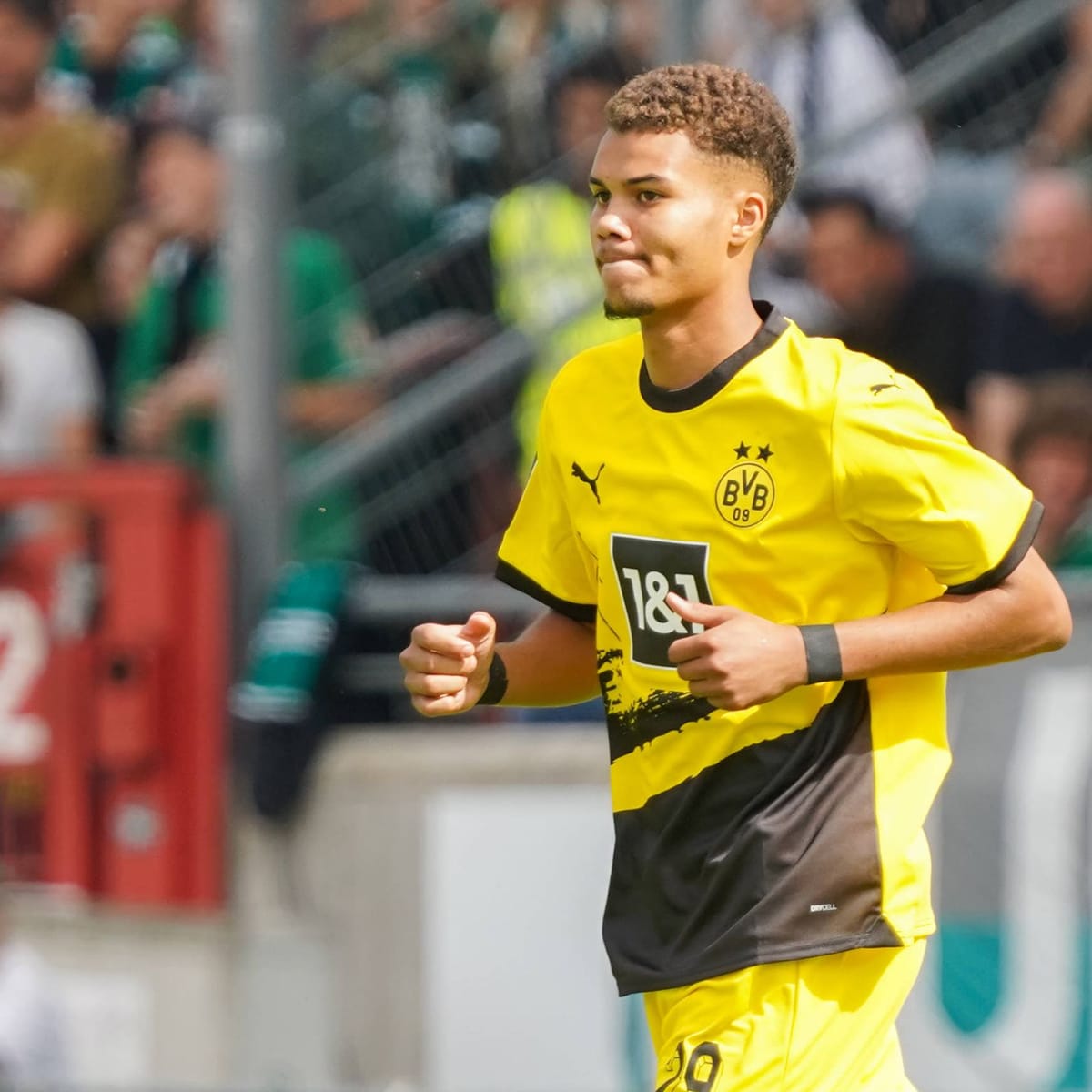 Trikot von BVB-U23-Spieler Jermain Nischalke wird zum Verkaufshit