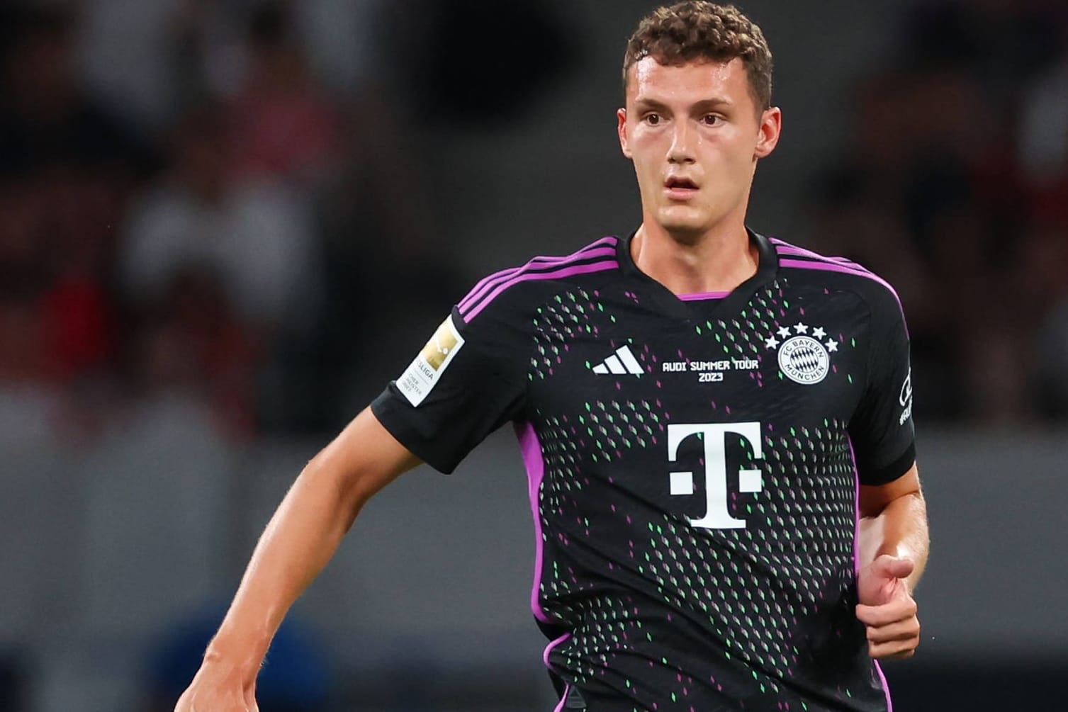 Benjamin Pavard: Der Bayern-Verteidiger soll in Gesprächen mit einem Premier-League-Klub sein.