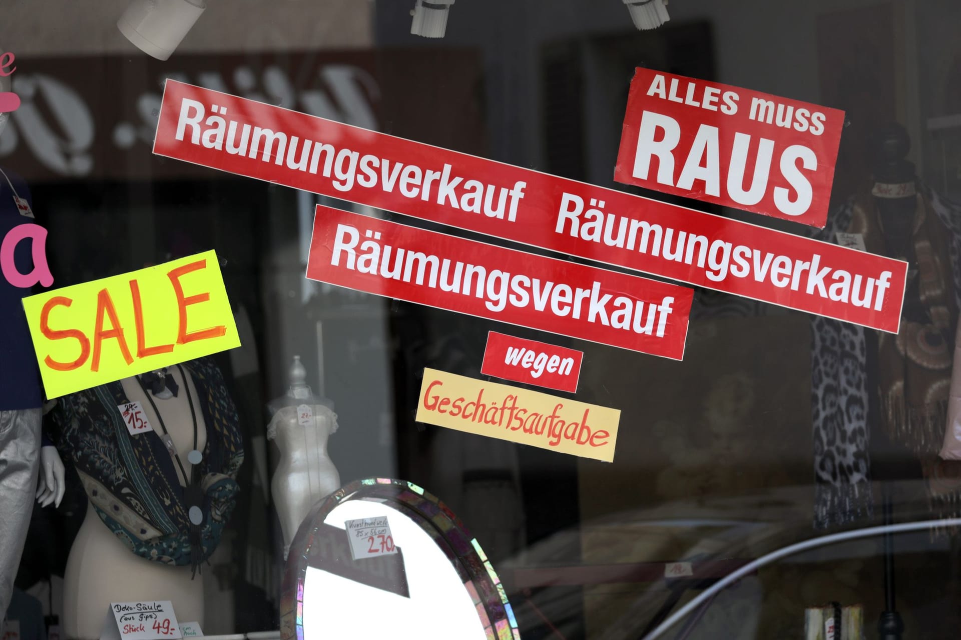 Alles muss raus: Nicht jede Insolvenz führt automatisch in die Liquidation.