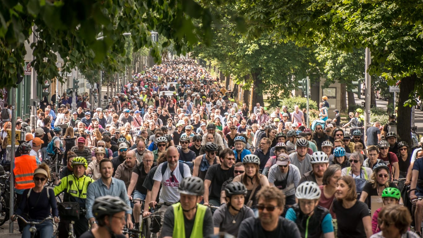 Bereits im Juli hatten hunderte Teilnehmer an einer Raddemo teilgenommen. Nun sollen ebenfalls etwa 500 Menschen auf der Route unterwegs sein.