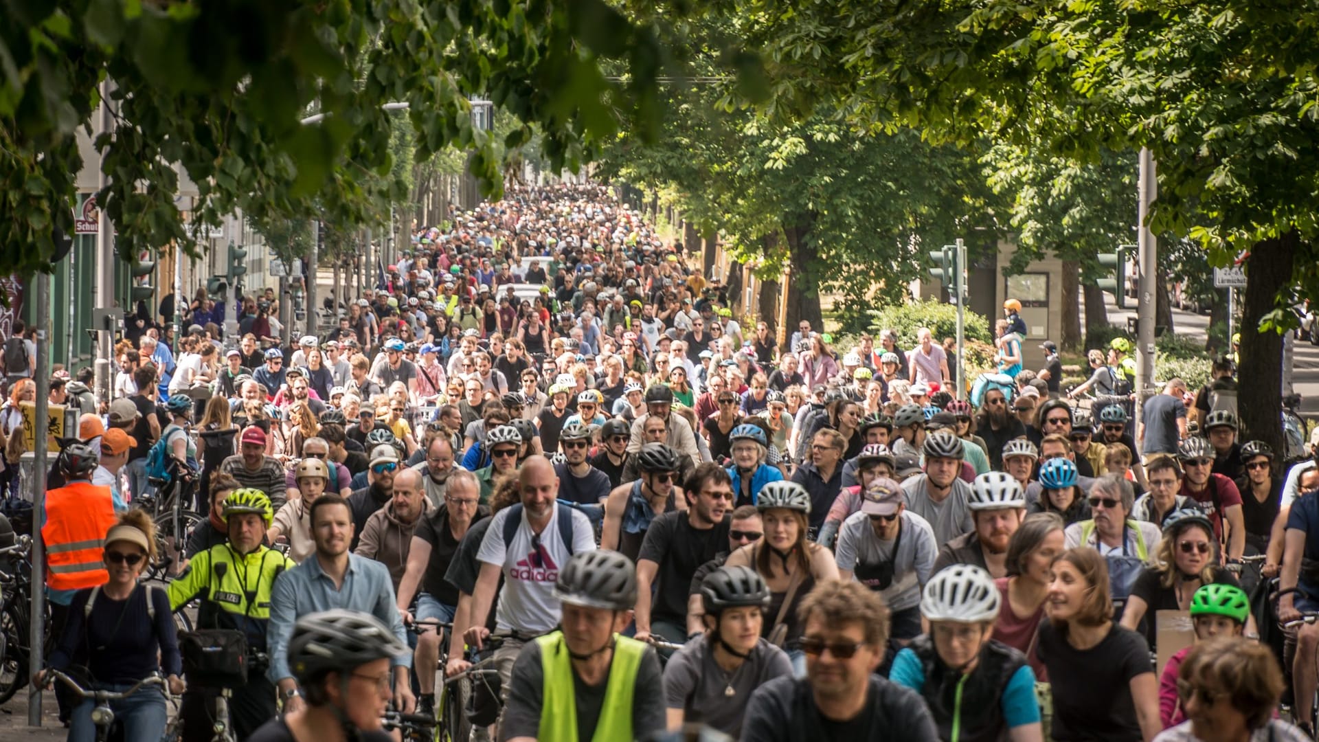 Bereits im Juli hatten hunderte Teilnehmer an einer Raddemo teilgenommen. Nun sollen ebenfalls etwa 500 Menschen auf der Route unterwegs sein.