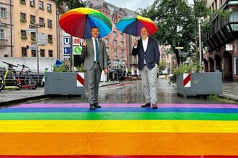 Nürnbergs Bürgermeister setzen ein Zeichen - das gefällt nicht jedem.