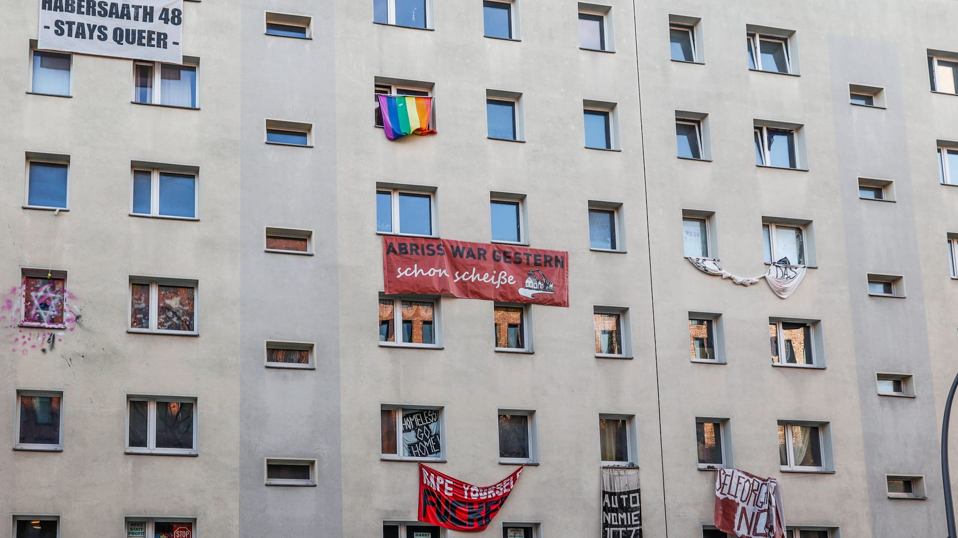 Ein Plattenbau in der Habersaathstrasse in Berlin: Die Eigentümer veranlassten jetzt eine Zwangsräumung.